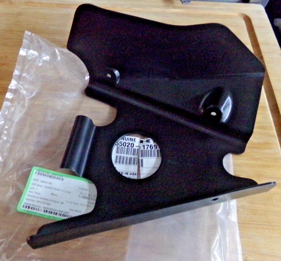 KAWASAKI PRAIRIE 360,650,700 BRUTE FORCE FRONT RIGHT CV BOOT SHAFT A-ARM GUARD - Image 1 of 1