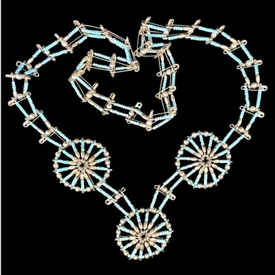 Collar llamativo vintage boho hecho a mano con cuentas azules pasador de seguridad flor de calabaza Foto 1 de 4