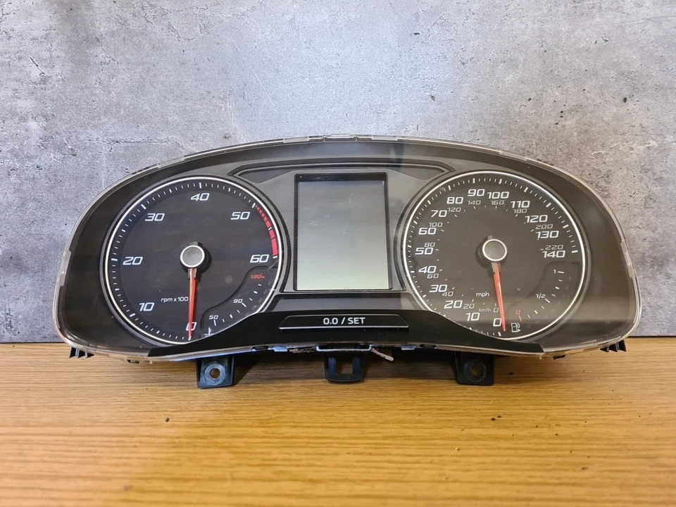 Velocímetro Seat Toledo MK4 2018 1,6 TDI 6JA920941J Foto 1 de 4