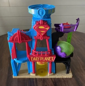 Imaginext Daily Planet Play Set Superman Building 2015 Mattel DTP30 DC Comics - Picture 1 of 5