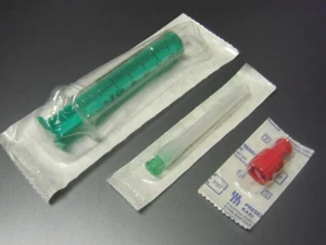 Einmalspritze von Braun in 5 ml mit Kanüle + Kombistopfen - Neu & Steril - Bild 1 von 3
