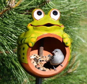 Ceramic Garden Decor, Frog Lawn stake - Bird Feeder Outdoor statue H 15cm - Picture 1 of 14