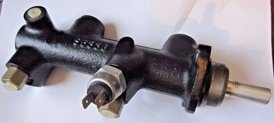 AUDI 5000 1978-81 GERMAN MADE BRAKE  MASTER CYLINDER NEW! - Image 1 of 1