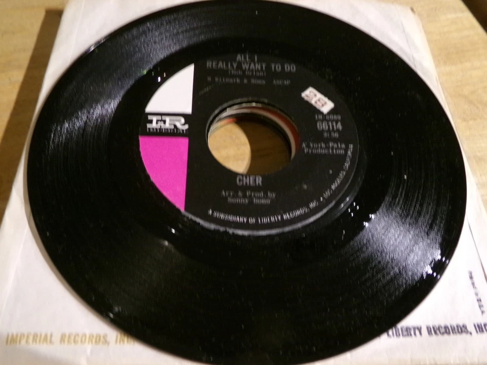 Lot of (15) Cher 45s - Various labels  (2)  promos (1) w/PS Foto 1 de 1