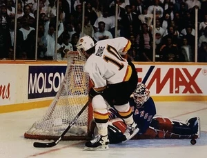 Mike Richter Penalty Shot Save Pavel Bure 1994 Stanley Cup Final 8x10 Photo - Picture 1 of 2