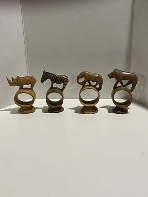 Juego de 4 servilleteros de madera vintage tallados a mano para animales de safari africanos con patas  Foto 1 de 4