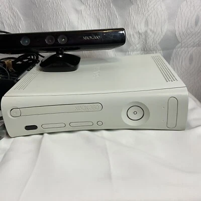 Microsoft Xbox 360 with Kinect 4GB White Console - Image 1 of 4