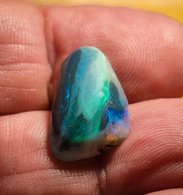 GEM BLACK OPAL / Lightning Ridge - 7.43 ct / 20 x 13 mm - Australia - Image 1 of 2