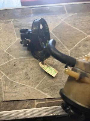 HYUNDAI SANTA FE 2001-2006 2,7 L BOMBA DIRECCIÓN ASISTIDA MOTOR CON BOTELLA DEPÓSITO Foto 1 de 4