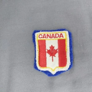 Canada Maple Leaf Flag Felt Souvenir Tourist Patch - Picture 1 of 2