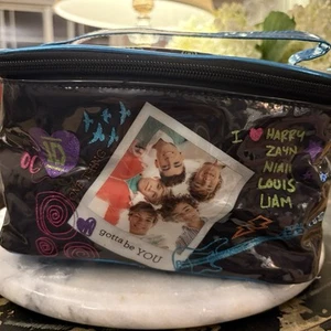 One Direction Zipper Bag Harry Zane Niall Louis And Liam Black Vinyl 1D Bag - Picture 1 of 19