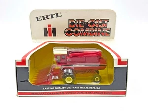 1/80 International Harvester 1400 Series Combine W/ Corn Head - Picture 1 of 1