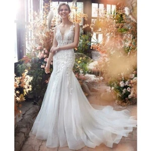 Sexy Mermaid Wedding Dress Deep V-Neck Spaghetti Straps Lace Applique Bride Gown - Picture 1 of 8