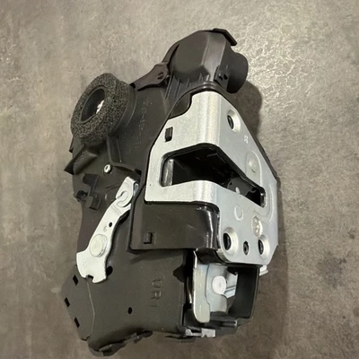 Motor actuador cerradura puerta delantera derecha para Toyota Corolla 03-08 Nº6903002130 Foto 1 de 4