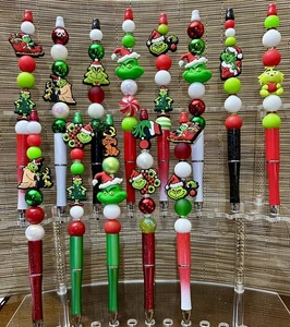 The Grinch Christmas Pens Beaded Holiday Pens Stocking Stuffers Gift Handmade - Picture 1 of 3