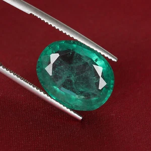 Lab-grown Certified Zambian Green Emerald 10.35 Ct. Faceted Oval Cut Gemstone - Picture 1 of 4