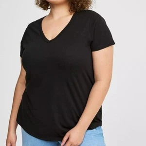 T-shirt Torrid 2x nera scollo a V maglia classica vestibilità ragazza taglie forti maglietta - Foto 1 di 4