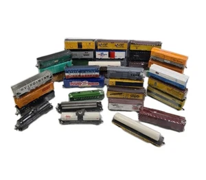 🚨 Mixed Lot Of 35 HO Scale Trains- Freight Boxcars-Flats-Tankers-Passenger 5226 - Picture 1 of 24