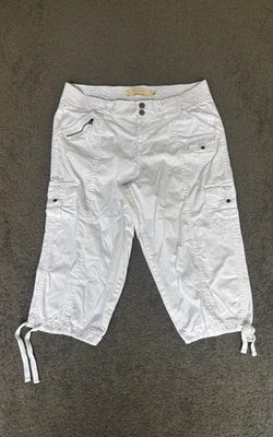 Sonoma Capri Mid Rise Shorts Women SZ 12 White Cotton Zippered Pockets Zip Fly - Image 1 of 4