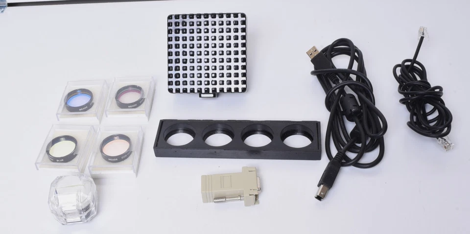 Cámara CCD monocromática Meade Deep Sky Imager Pro con filtro Auto Star Suite Foto 1 de 4