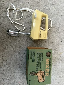 Vintage Harvest Gold Hand Mixer GE with Box - Picture 1 of 5