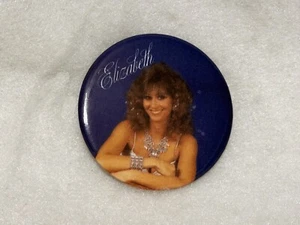Vintage 1988 Miss Elizabeth Pinback Pin - WWF Wrestling - Picture 1 of 3