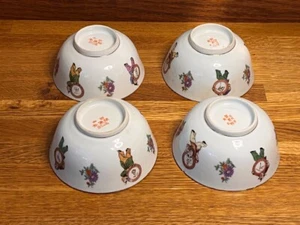 4 x Vintage Chinese Porcelain Rice Bowls with Chinese characters. - Picture 1 of 9
