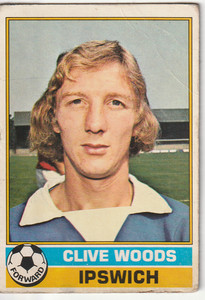 Topps Gum Card Footballers 1977 Red Back Clive Woods Ipswich Town