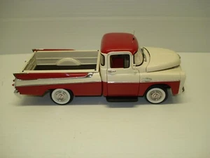 Danbury Mint Dodge 1957 Sweptside D100 Pickup Diecast 1:24 Model Truck NEW n Box - Picture 1 of 11