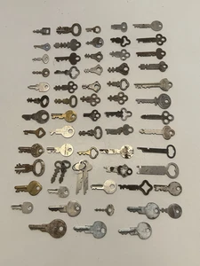 Lot of 65 Vintage FLAT KEYS for Padlocks Drawers Jewelry Boxes Cabinets Diaries - Picture 1 of 12