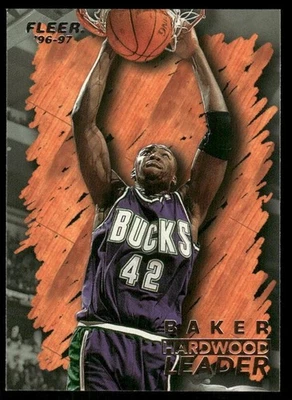 1996-97 Fleer #134 Vin Baker Milwaukee Bucks cartão de basquete - Imagem 1 de 2