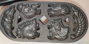 Vintage John Wright Cast Iron 1988 Dinosaur Cake Baking Pan Muffin Mold Pan USA - Picture 1 of 9