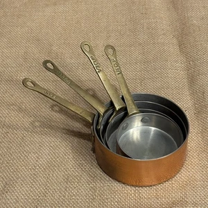 Vintage Set of 4 Copper Measuring Cups Brass Handles Nested Hanging Decor Gift - Picture 1 of 11
