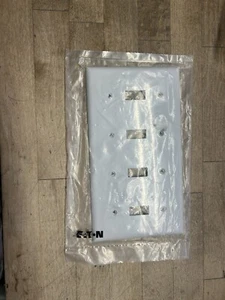 Eaton 2154W White 4-Gang Toggle Switch Plastic Standard Wallplate Cover Plate - Picture 1 of 3