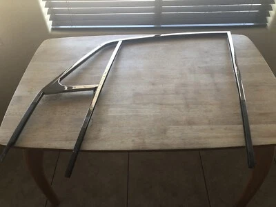 Marco de ventana de puerta izquierda Porsche 1966-67 SWB 911/912/911S Foto 1 de 4