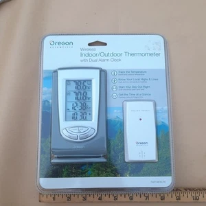 Oregon Scientific RAR188 Wireless Indoor Outdoor Thermometer Dual Alarm Clock - Picture 1 of 9
