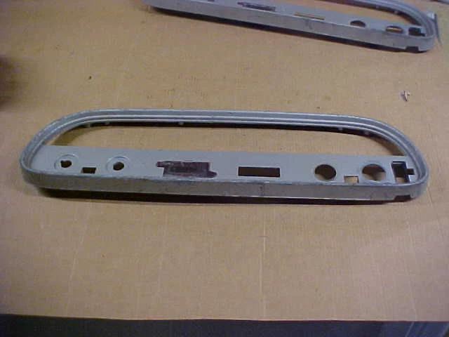 UNIDAD DESNUDA DE TABLERO CORVAIR 1589750 = ESTAMPADO 62 - SE ADAPTA A 1960-64 500, 700, 900, (USADO) Foto 1 de 2