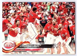 2018 Topps Serie 2 Base # 352 Cincinnati Reds - Teamkarten - Bild 1 von 2