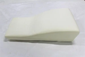 FORD ESCORT MK2 FISHNET FRONT SEAT BASE (CENTRE) FOAM - Picture 1 of 2