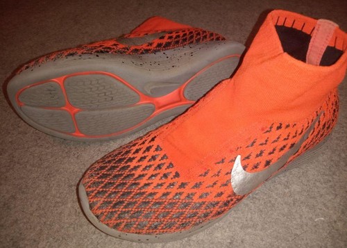 NIKE Scarpe uomo 6.5US taglio alto arancione nero sneakers