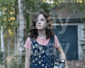 The Haunting of Hill House (TV) Lulu Wilson 10x8 Photo - Picture 1 of 1