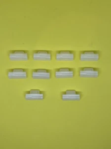 10 Quarter Molding Retainer Clips 1962 - 1966 GM Cars Chevy Side Moulding Clips - Picture 1 of 10