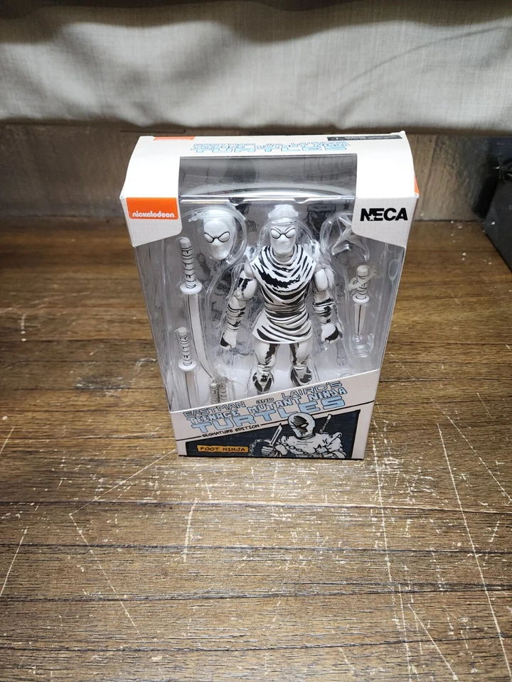 忍者神龟脚忍者 AutoT NECA TMNT 签名版 7  — 第 1/4 张图片