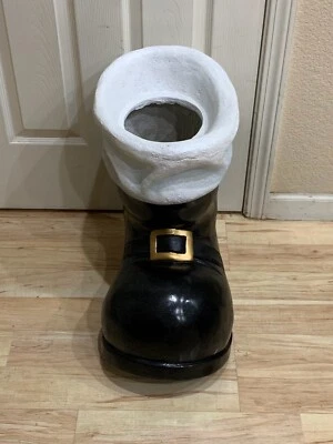Totalmente Nuevo 19” x 19” Enorme Bota de Papá Noel Negro Maceta Árbol de Pascua Foto 1 de 4