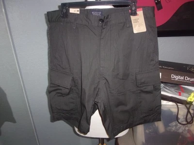 Levis Mens Carrier Cargo Shorts Black Size 34 - Image 1 of 2