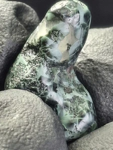 Calcite Isle Royale Greenstone Chlorastrolite 3.4g Translucent Gem Inclusions  - Picture 1 of 17