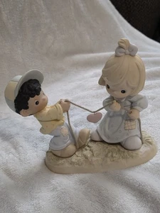 Precious Moments 795526 You Tug On My Heart String Boys & Girls Clubs Of America - Bild 1 von 5