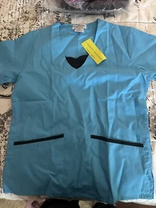 Scrub set - Picture 1 of 2