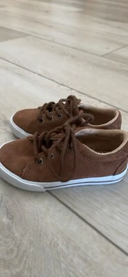 Janie And Jack Niños Pequeños Talla 8 Gamuza Caramelo Con Cordones Usado en Excelente Condición Foto 1 de 4