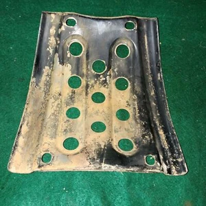 1973 KAWASAKI F7 175 FRAME FRONT BOTTOM SKID PLATE - Bild 1 von 2